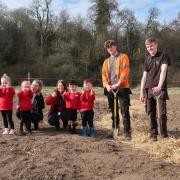 Children from
Cherrytrees
Early Childhood
Centre planted
the first trees at
the Barony
Campus